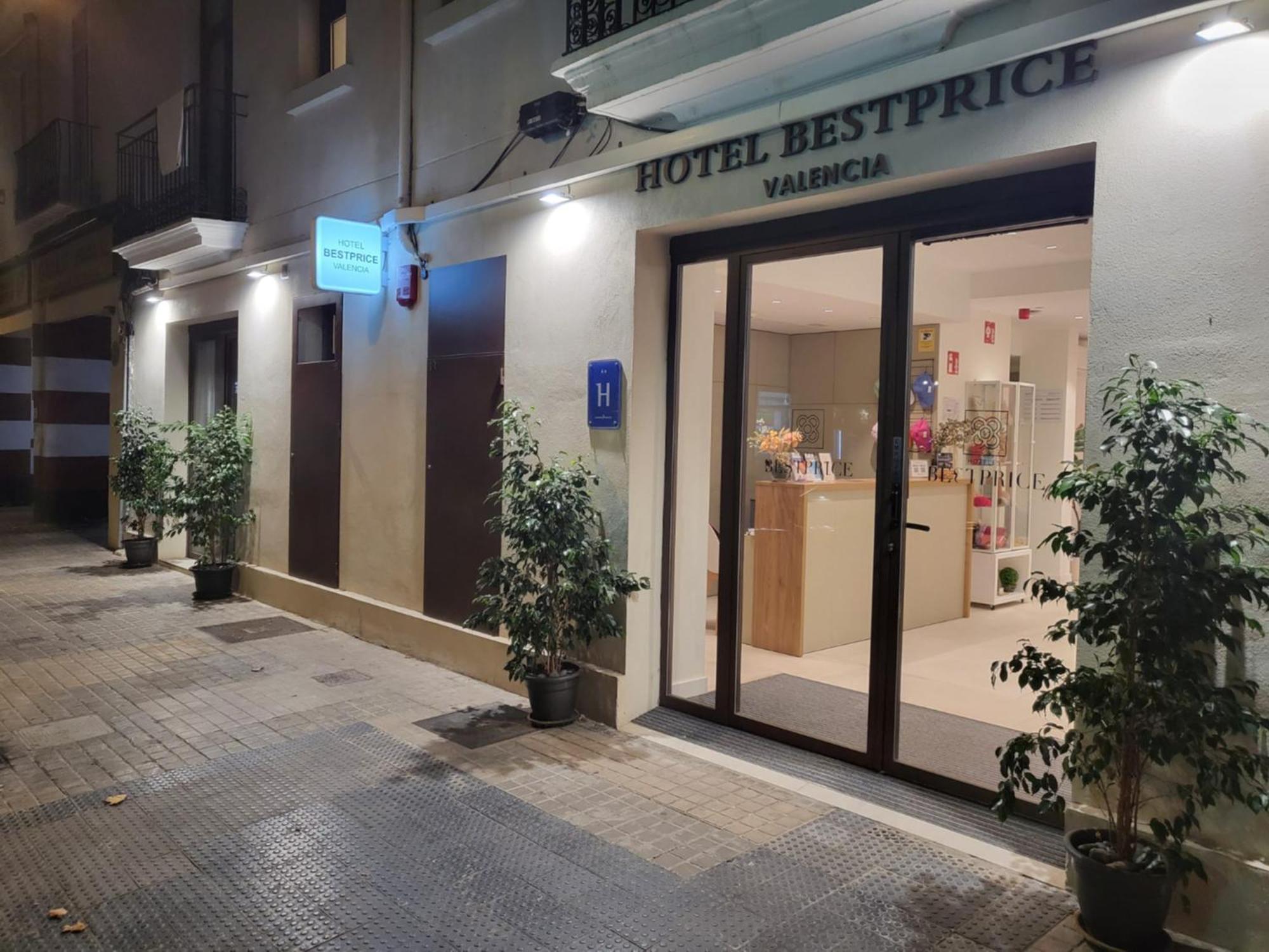 Hotel Bestprice Valencia Exteriör bild